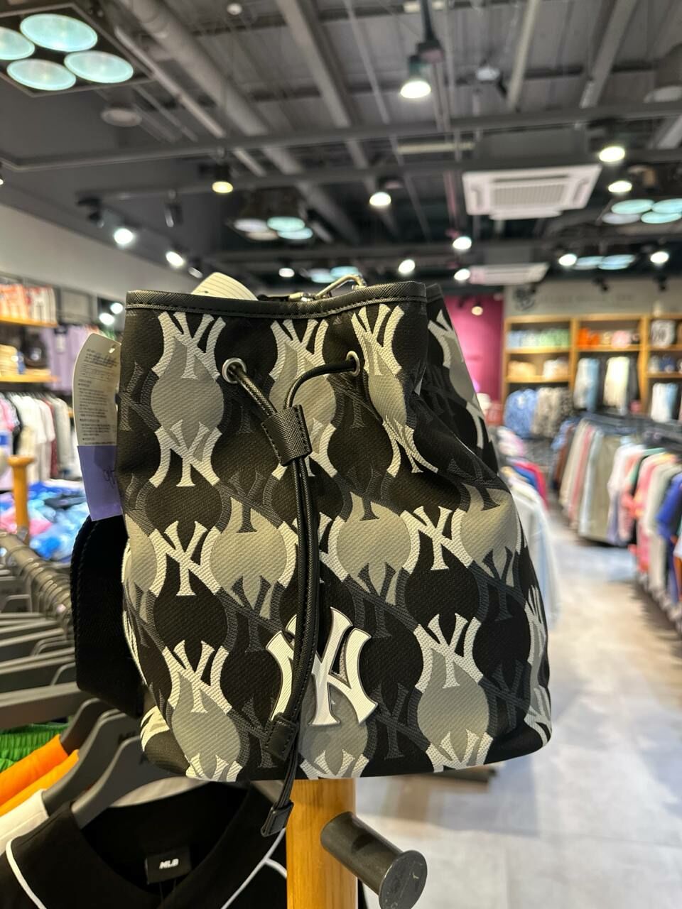 [S] MLB ARGYLE MONOGRAM NY BUCKET BAG,BLACK, 3ABML012NK0001-50BKS (SMLB379)