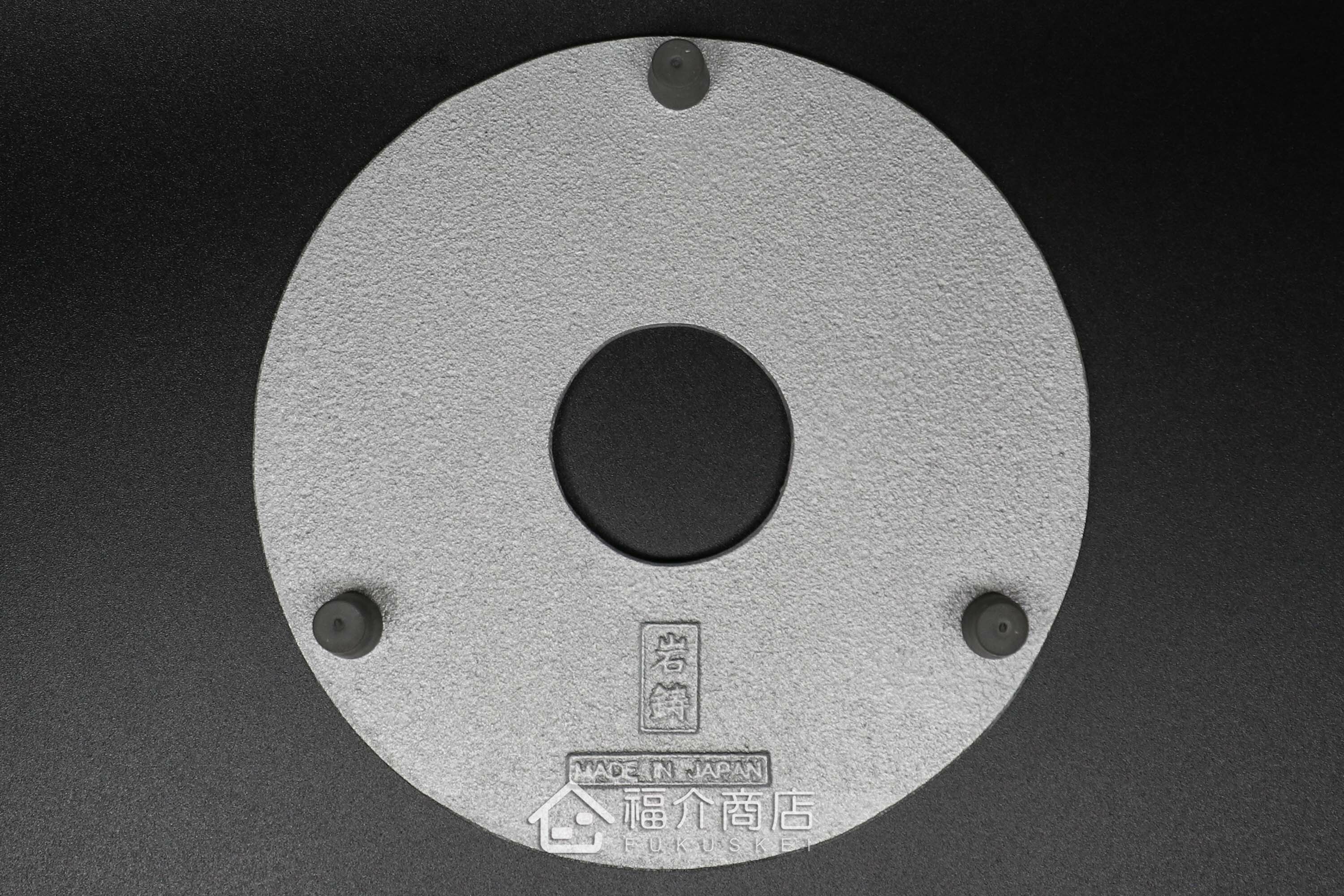 放茶壺或鍋子的白色櫻花造型鑄鐵隔熱墊