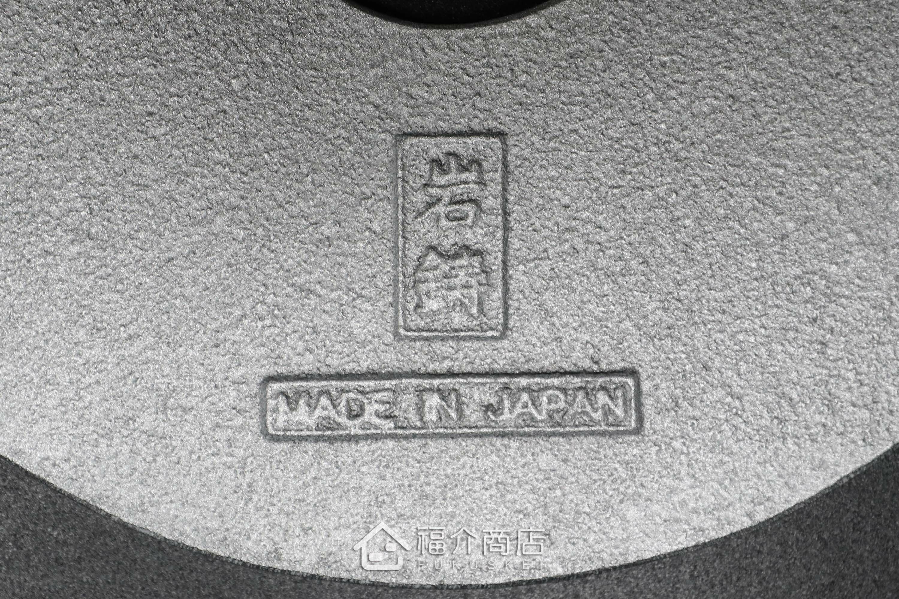 放茶壺或鍋子的白色櫻花造型鑄鐵隔熱墊