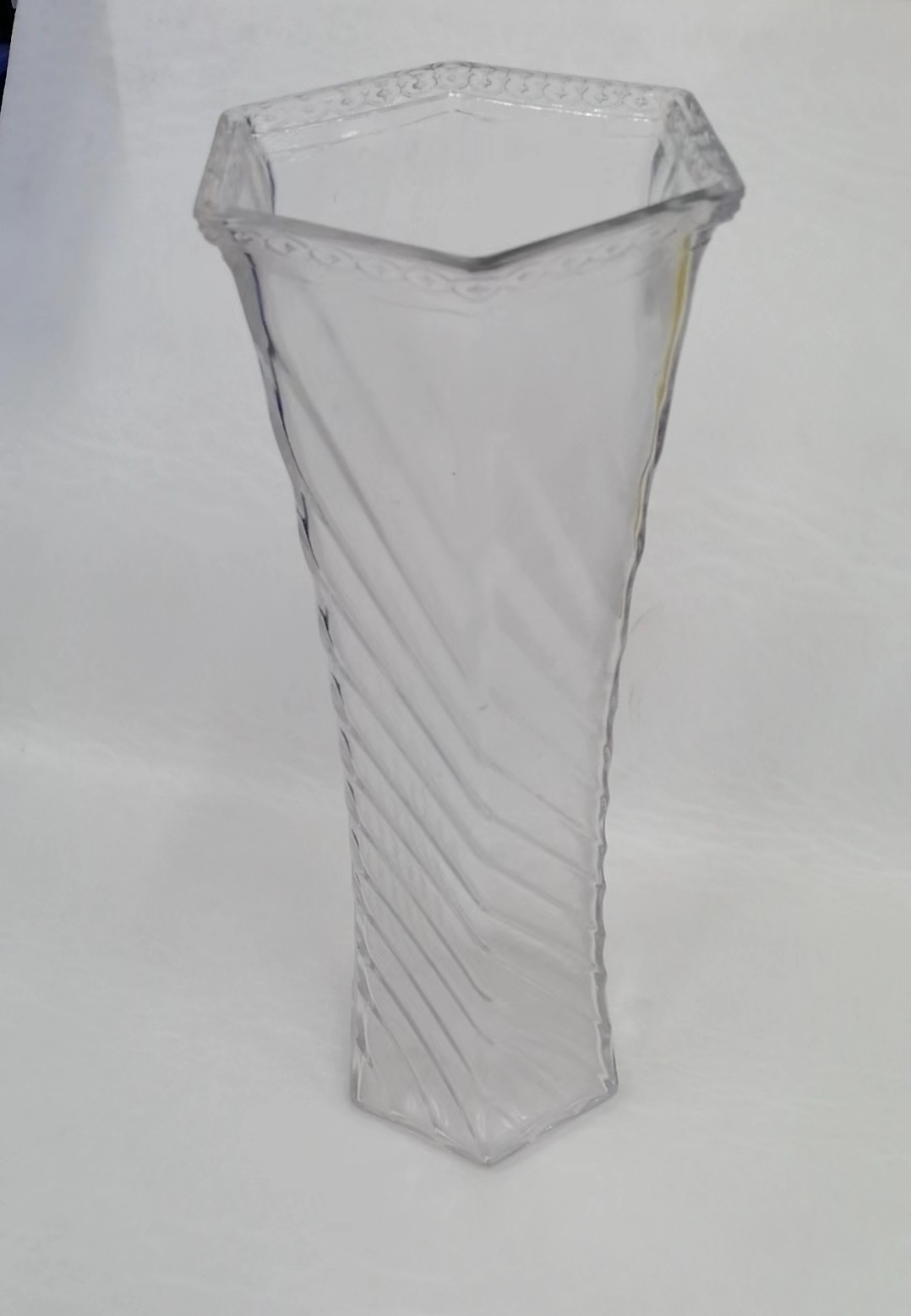 熱賣玻璃花瓶，六角囗(高身款)35cmx12cmx13cm 