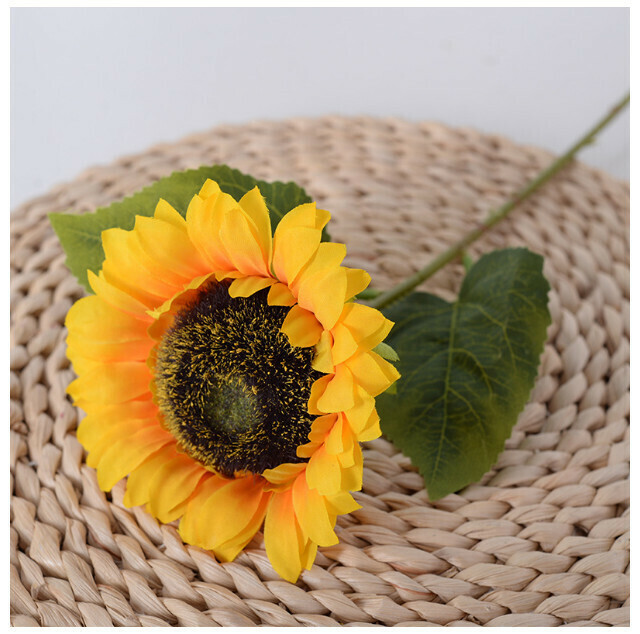 Simulated sunflower artificial flower (single yellow flower)
