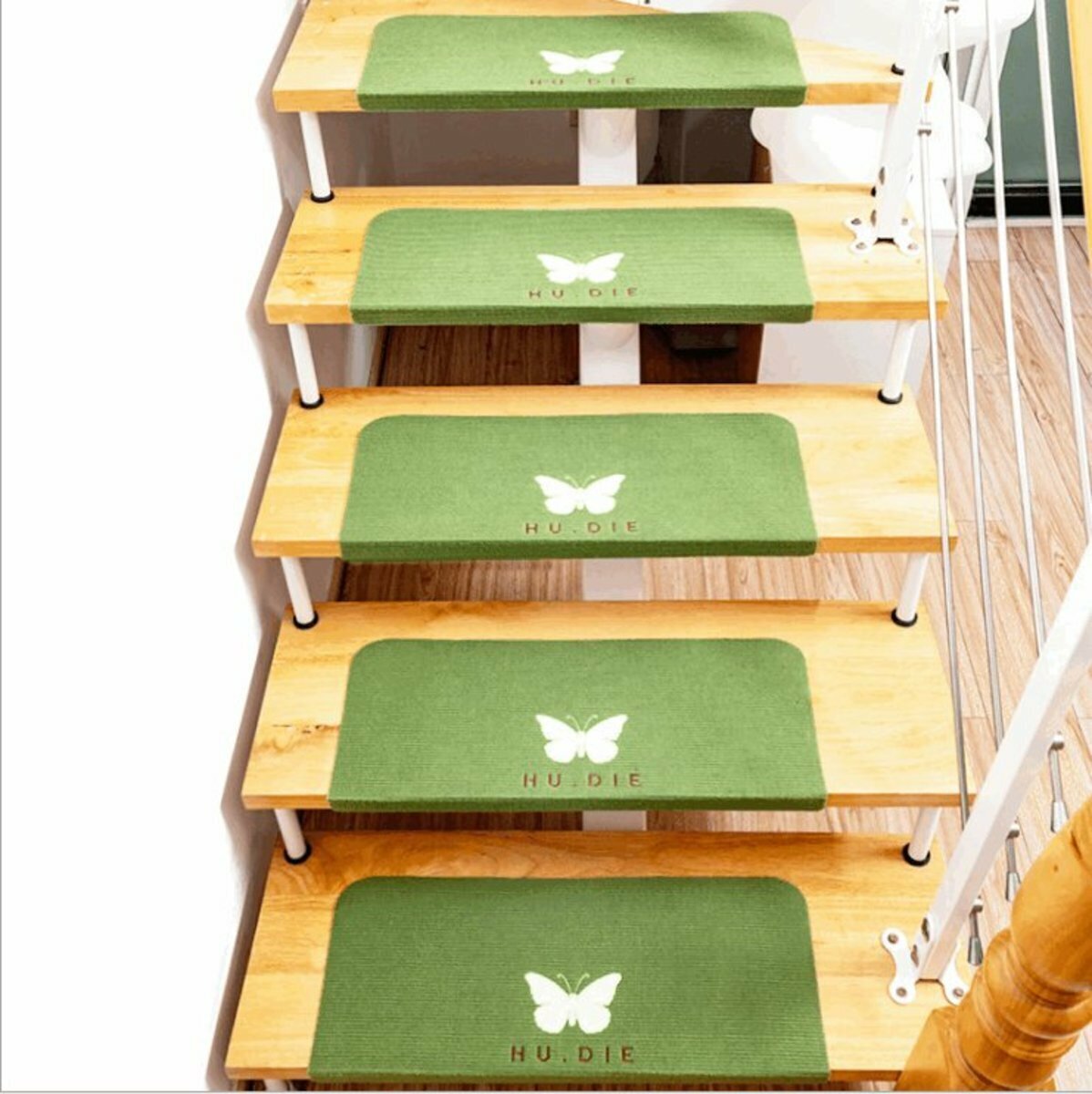 Non-slip mat for indoor stairs at home (Butterfly Fruit Green) [10 pieces]
