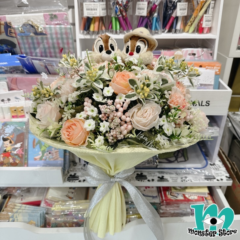 鋼牙大鼻公仔花束