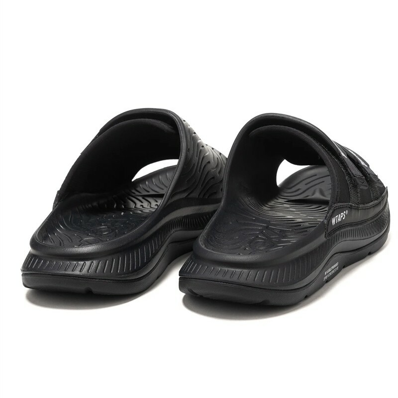 新品 WTAPS 漕ぎ着け × Hoka Ora Luxe 