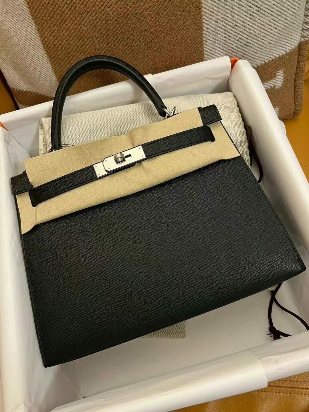 Kelly 28 89 noir ck epsom K