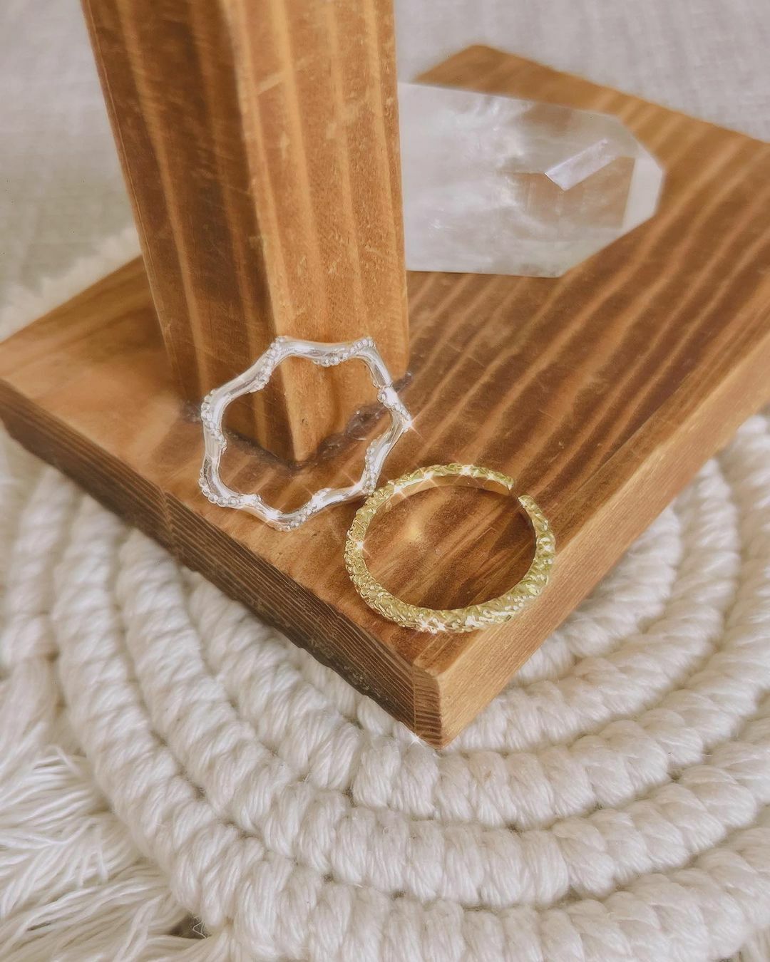 R09 Simple glisten ring