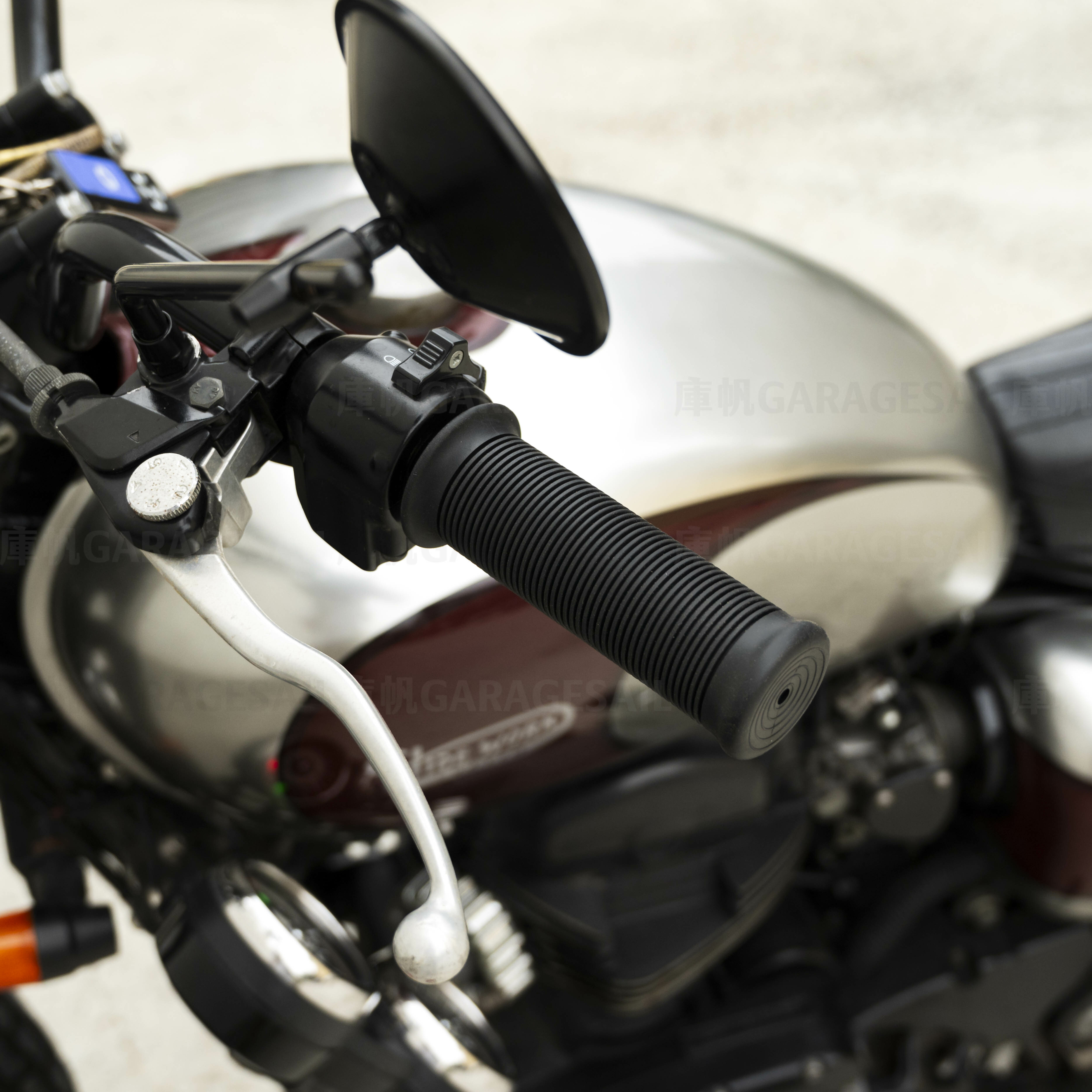 橡膠 握把套 橫條紋 (有邊) - 黑