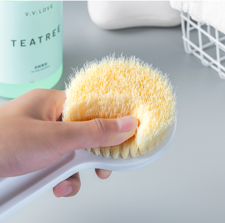 Long-handled soft-bristled bath brush
