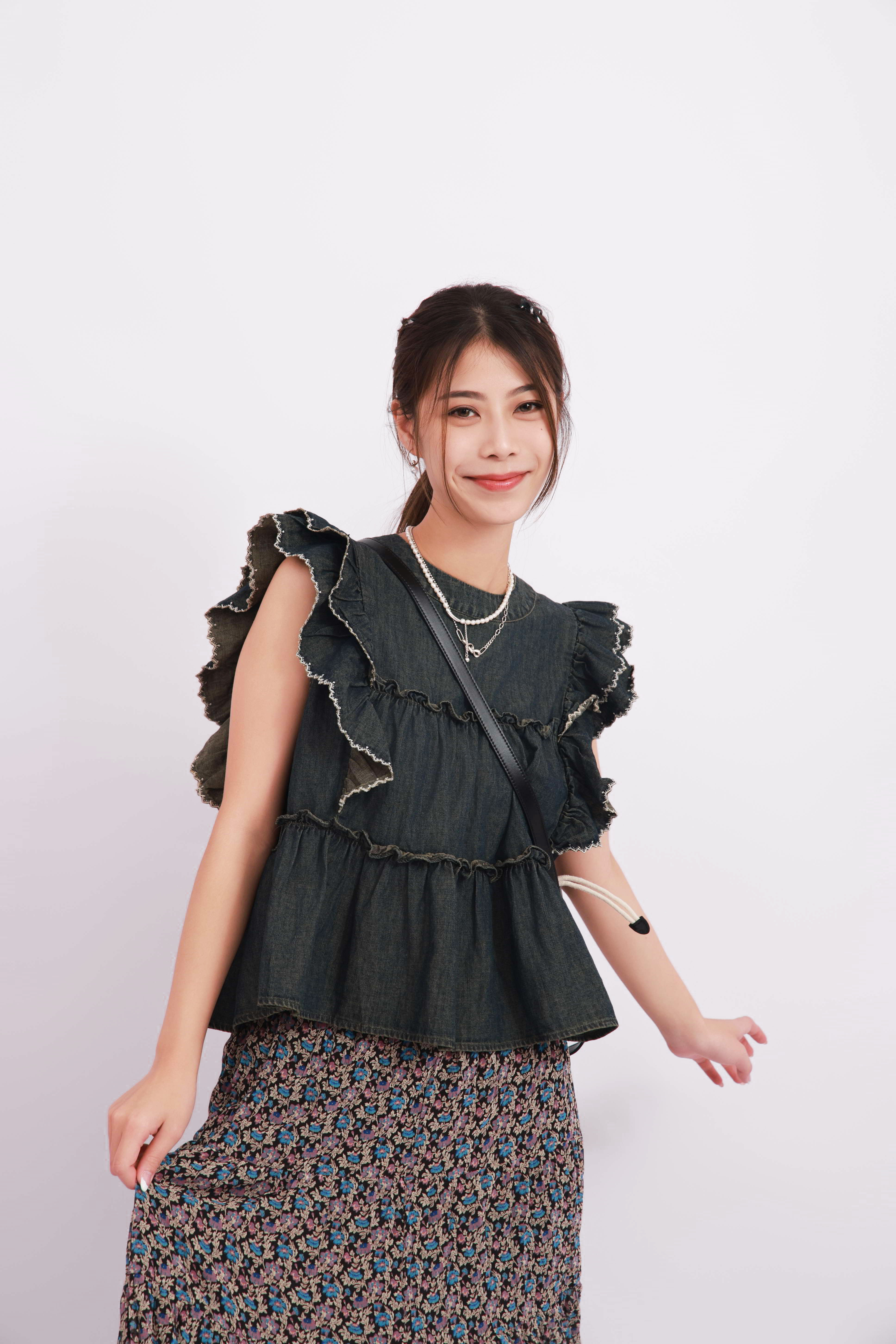 層層荷葉霉舊洗水牛仔上衣（現貨款式）