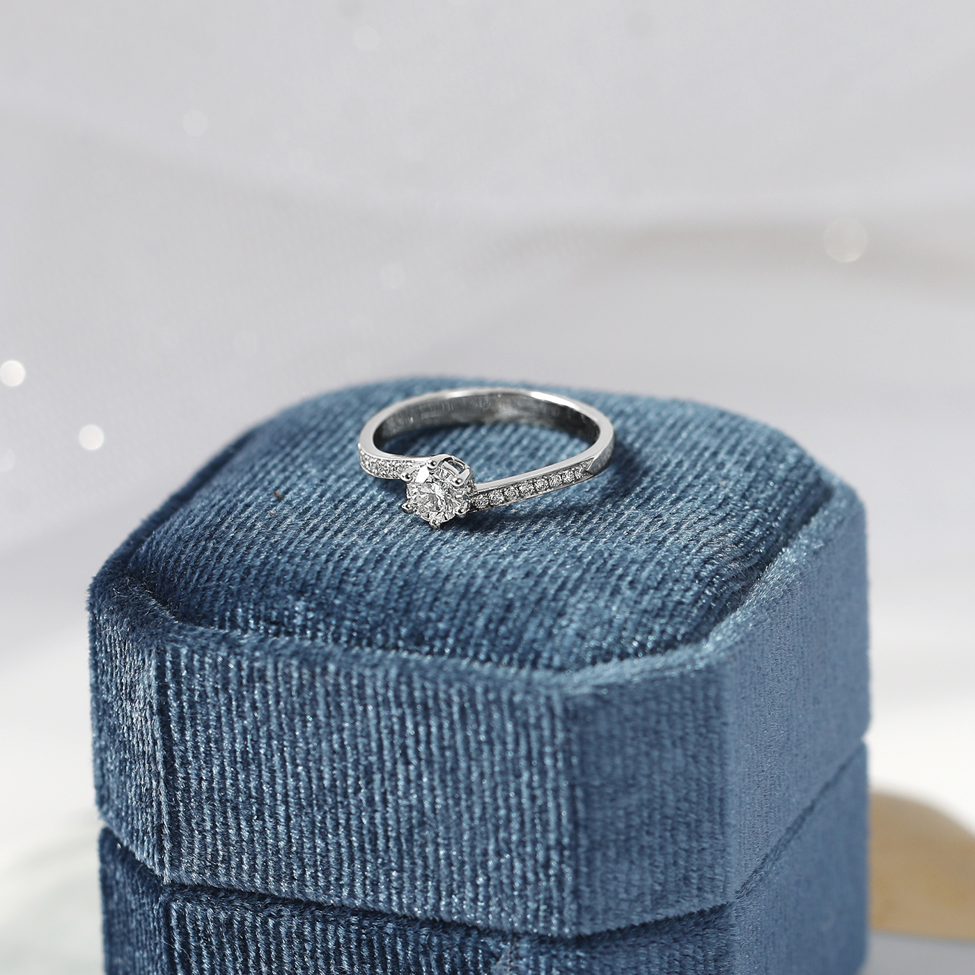 唯愛永存 — GIA30分鑽石戒指