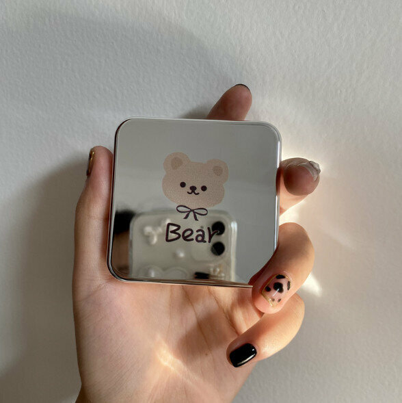 Simple contact lens/Cosmetic Contact Lenses box portable (plated bear) (62*62*22mm)