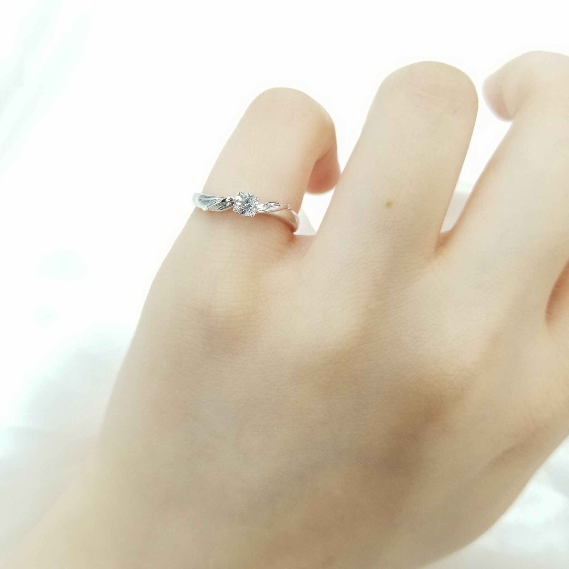 18K White Gold 0.15ct Diamond Ring