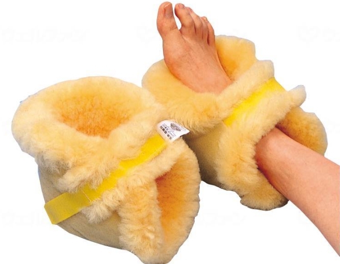 日本 【With】 羊毛防壓瘡護理腳跟墊 1 套 (2 件)