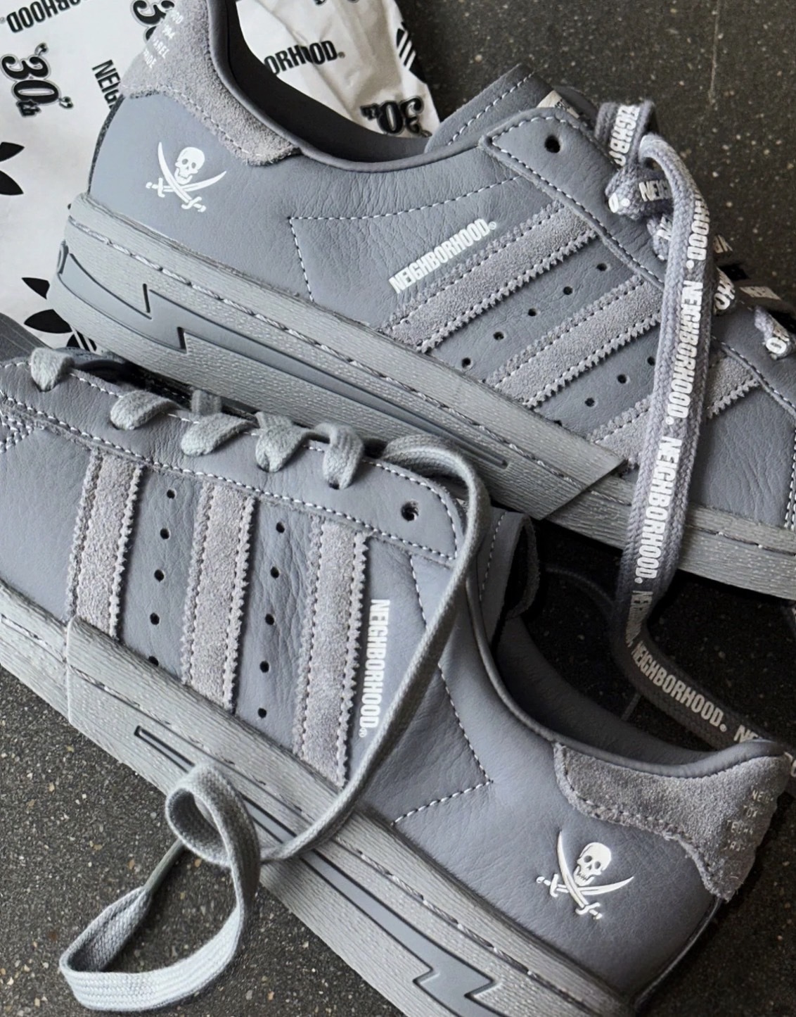 預購 neighborhood x adidas Originals superstar 2015 20週年紀念款 水泥灰