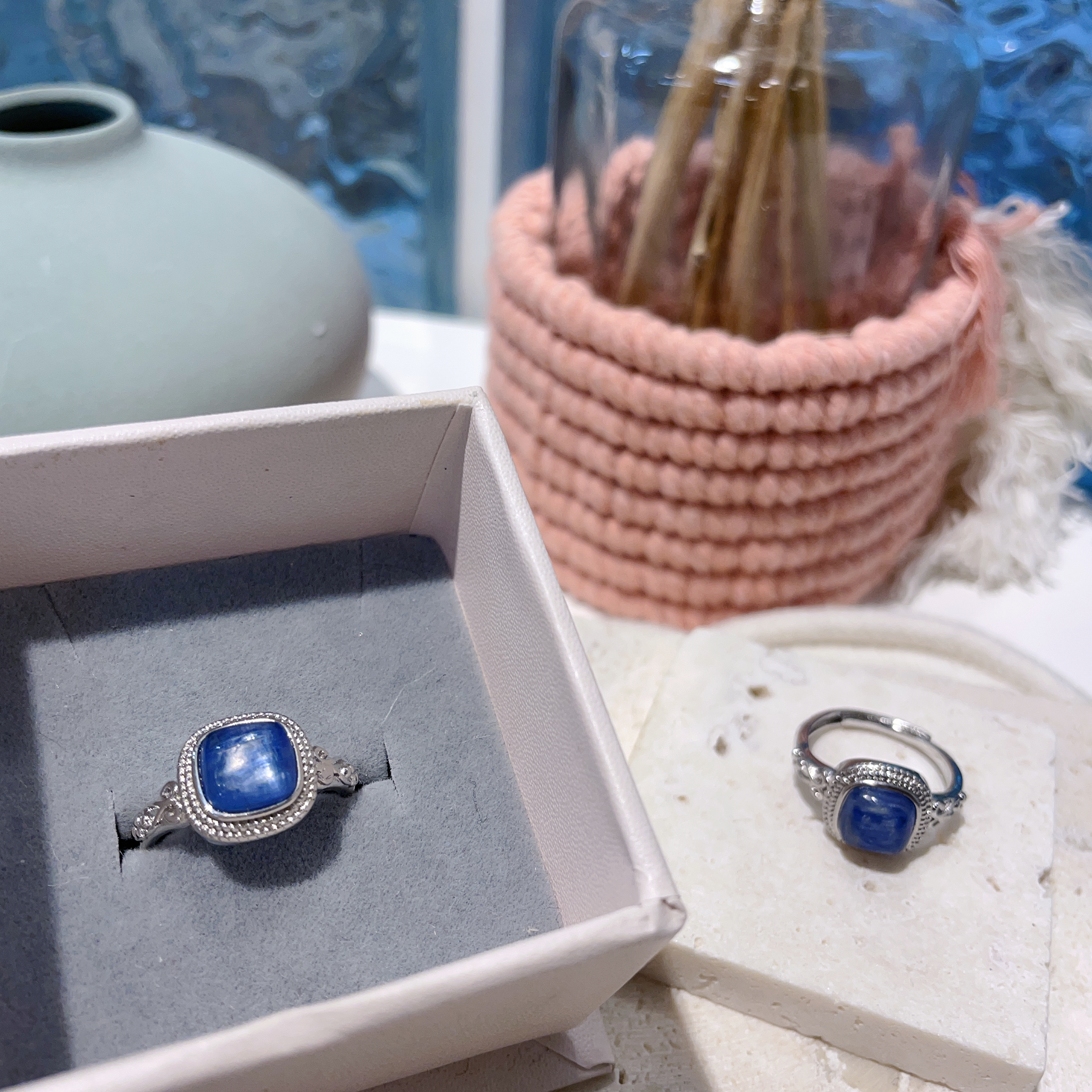 F026 枕頭方藍晶戒指