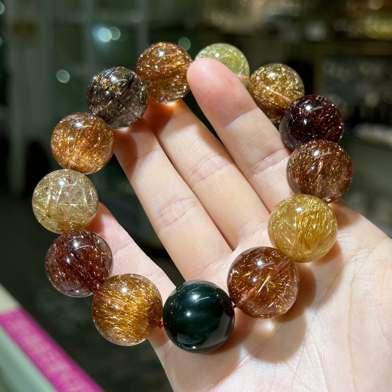 大m 高品💫彩髮晶手串 18 mm +/-