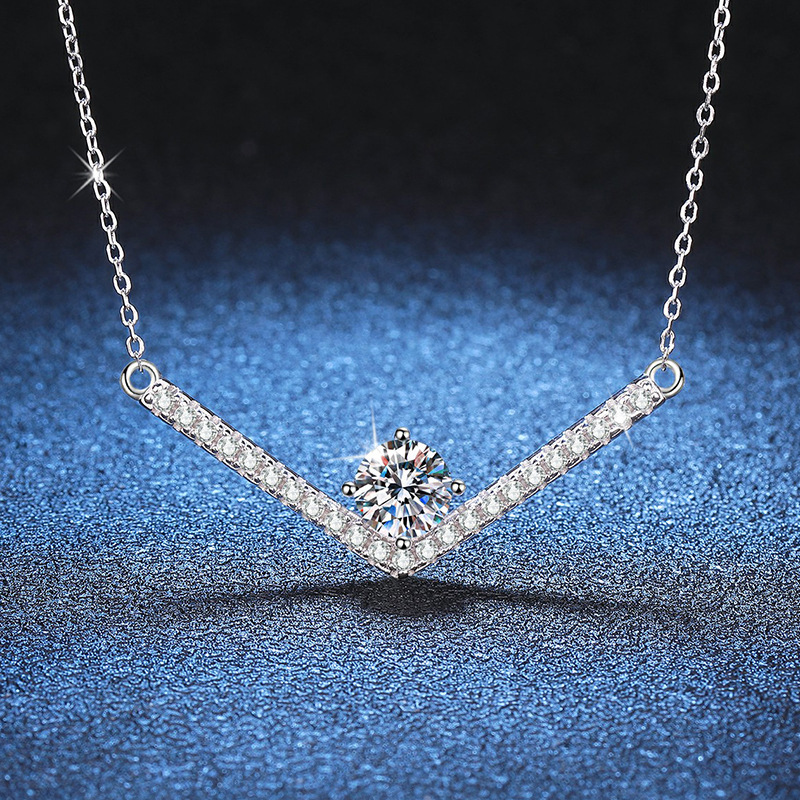 莫桑鑽V型頸鍊      N1C016