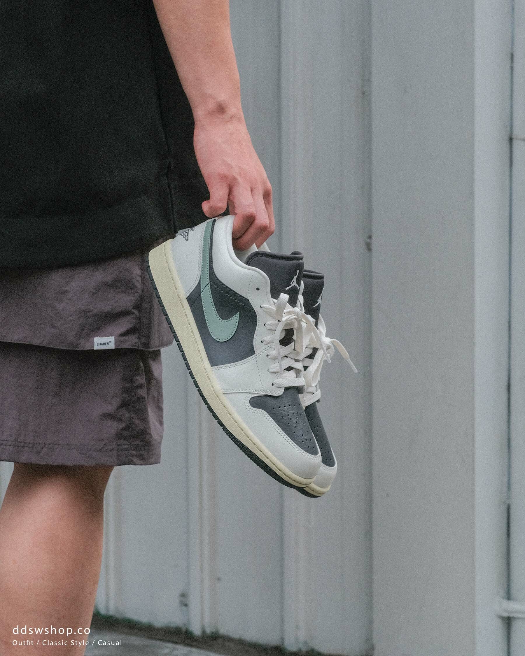 W Air Jordan 1 Low "JADE SMOKE" 橄欖綠 小倒鉤 DC0774-001