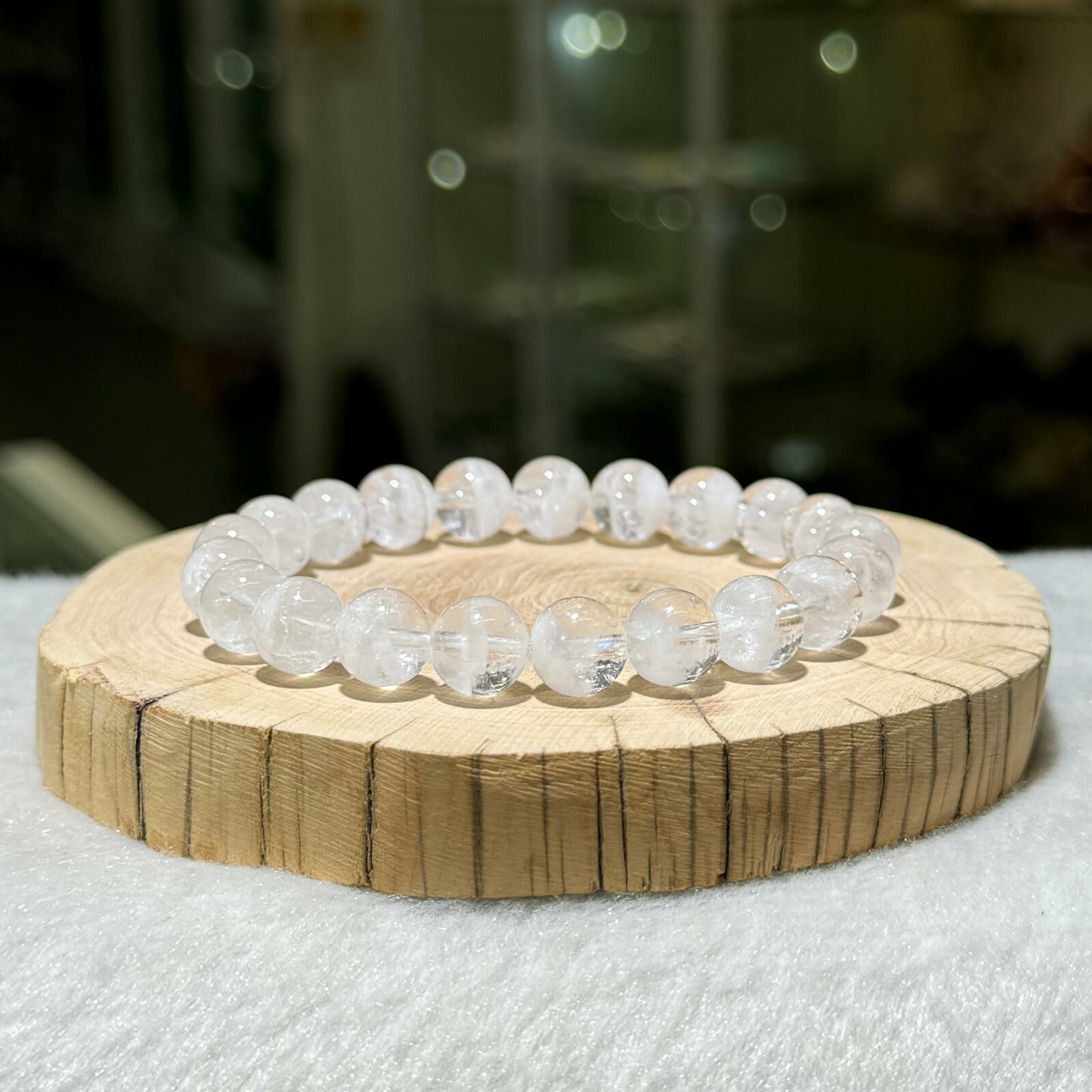 白幽靈手串 9 mm +/-