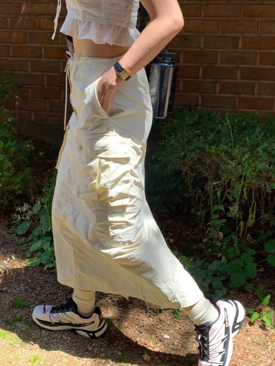 正韓 -The Barnet 雙口袋字母刺繡工裝半身裙