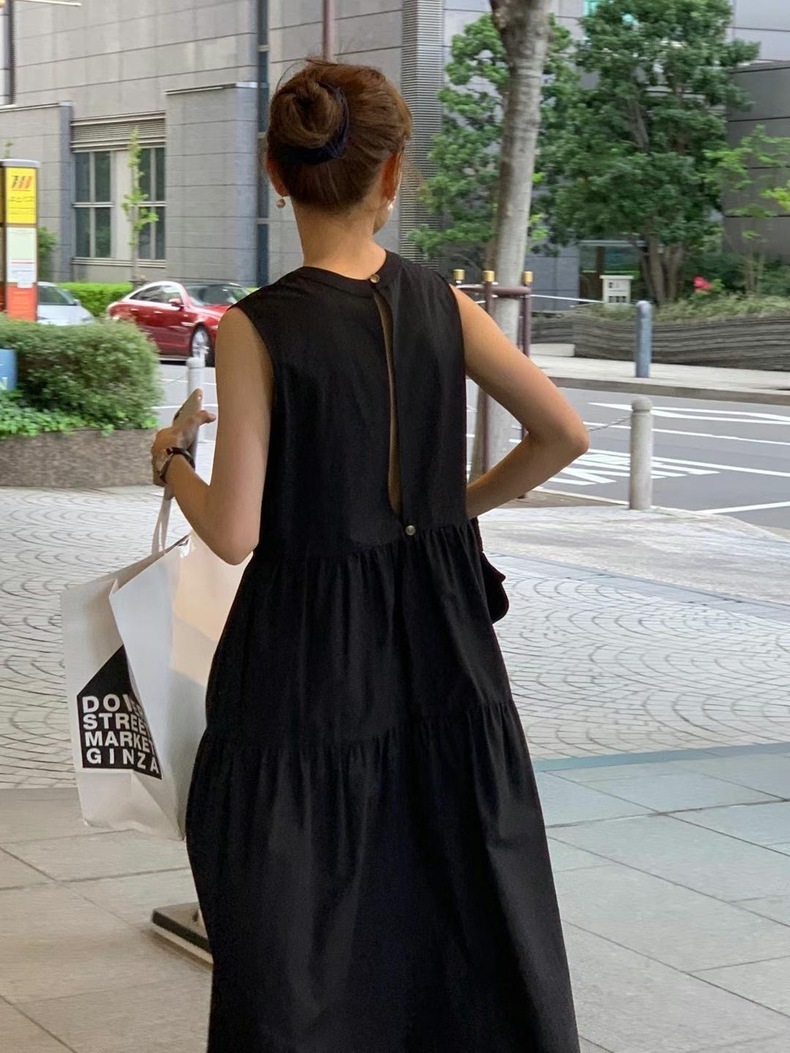 正韓 - 休閒圓領系扣露背無袖背心連身裙 (兩色）