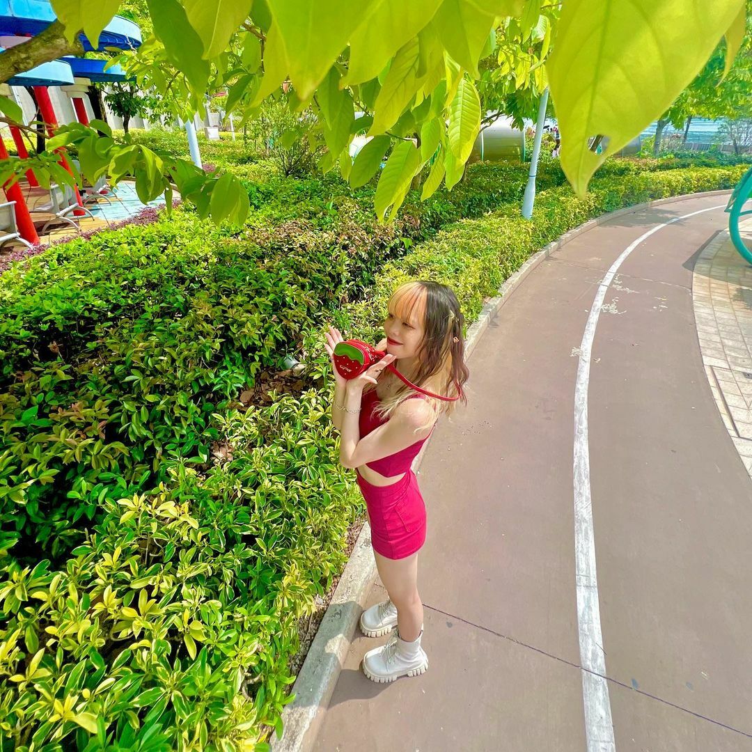 Just Fancy 草莓斜背小袋