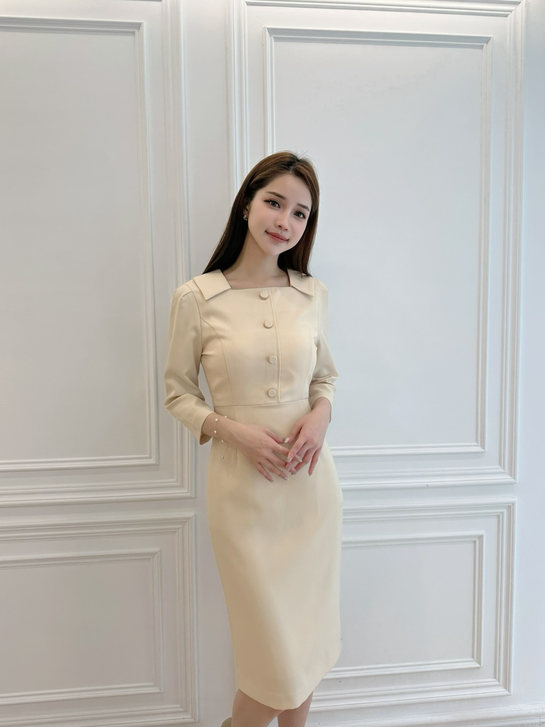 方翻領包布釦合身洋裝