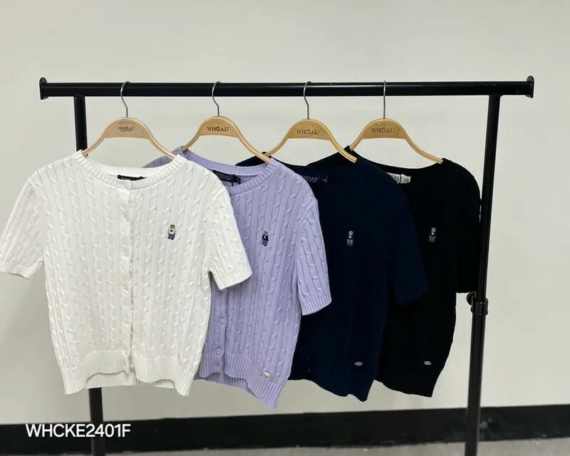 【韓國預購】WHO.A.U F060559 女士熊仔麻花針織衫