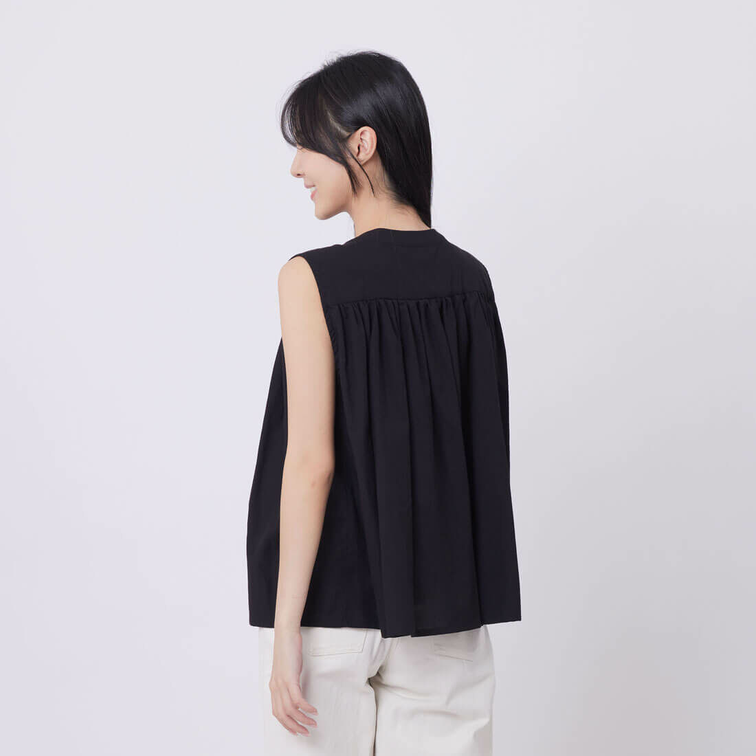 Connie無袖棉麻細褶襯衫上衣/黑