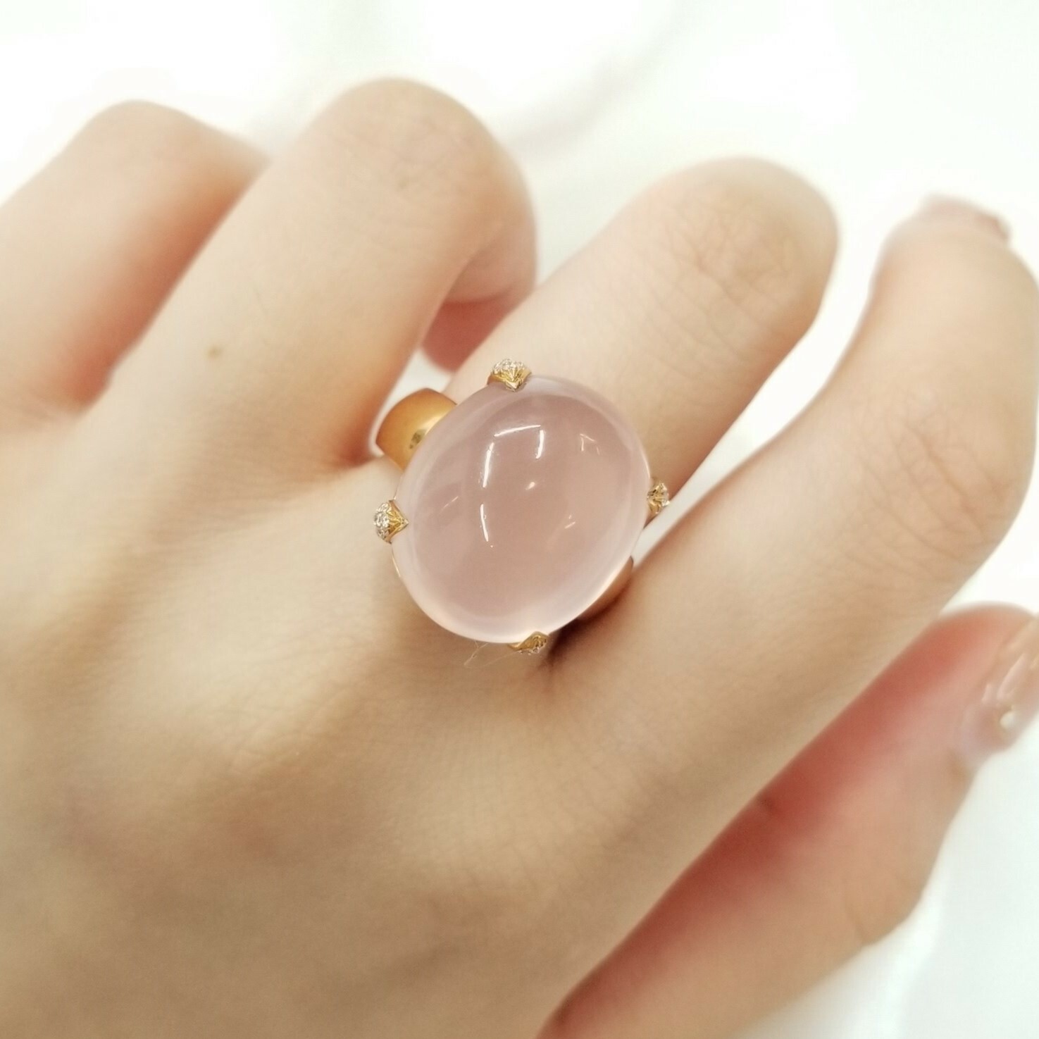 18K Rose Gold 21.75ct Quartz and Diamond Ring