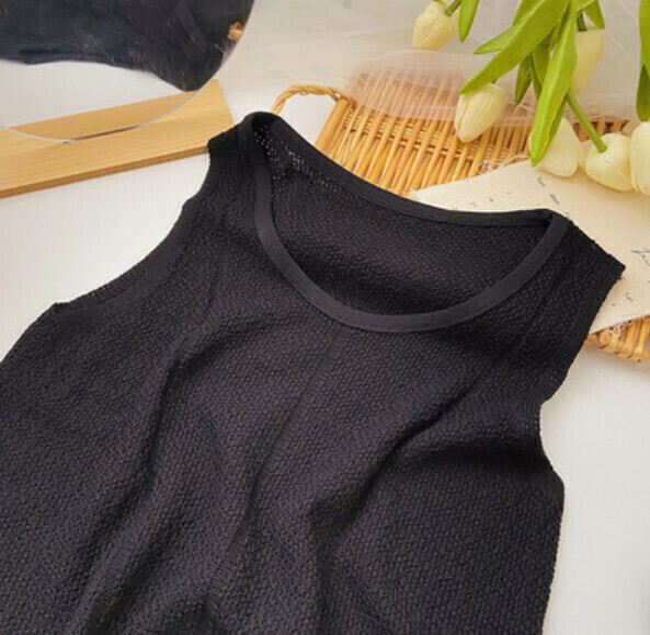 Summer Sleeveless Crew Neck Knit Vest (Black) [One Size]