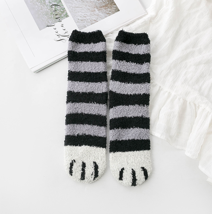 Coral fleece socks Cat claw socks One size [color black bar]