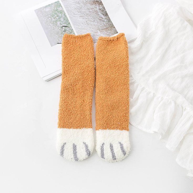 Coral velvet socks cat paw socks One size [color turmeric]