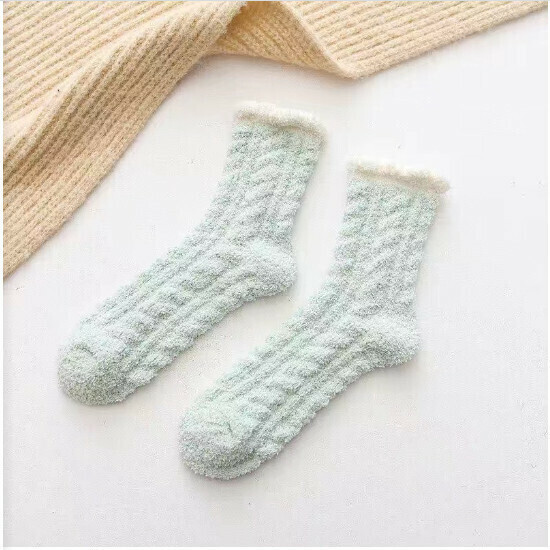 Winter home thickened and fleece solid color women's socks (twist green)