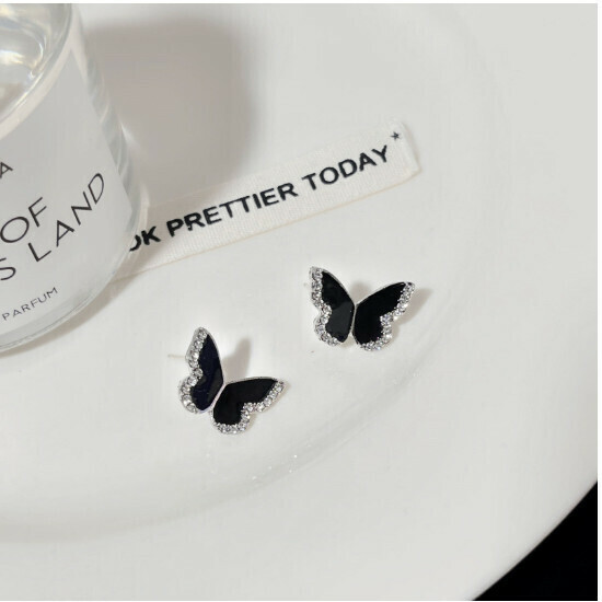 Spring Black Butterfly Stud Earrings (Black)