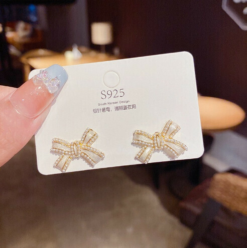 Sweet temperament small fragrance earrings [E0236 silver needle]