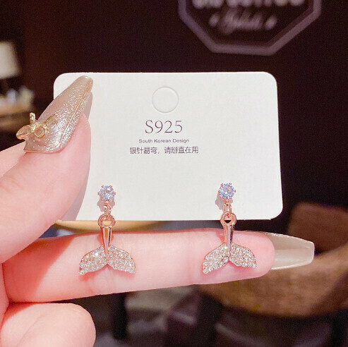 Sweet temperament small fragrance earrings [E0051 Silver needle]