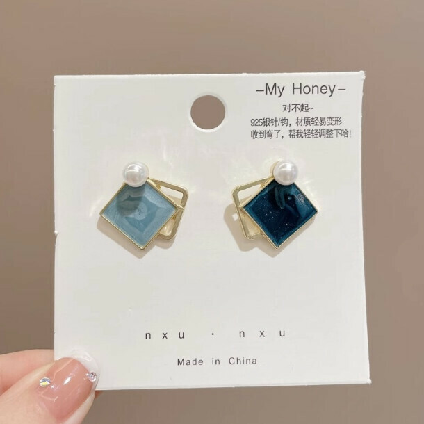 French fashion earrings stud earrings earrings earrings (42# double grid square)