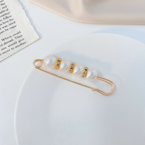 Tighten the waistband of the pants, adjust the waist, fix the clothes, pins, brooches (1# white pearls)