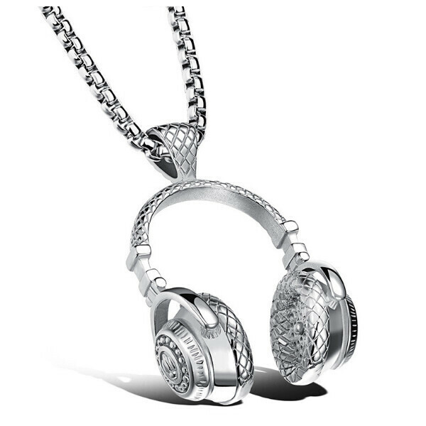 Titanium steel hip hop jewelry necklace (silver + stainless steel chain size: 60cm)