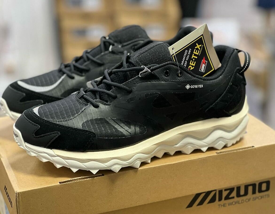 Mizuno waterproof on sale