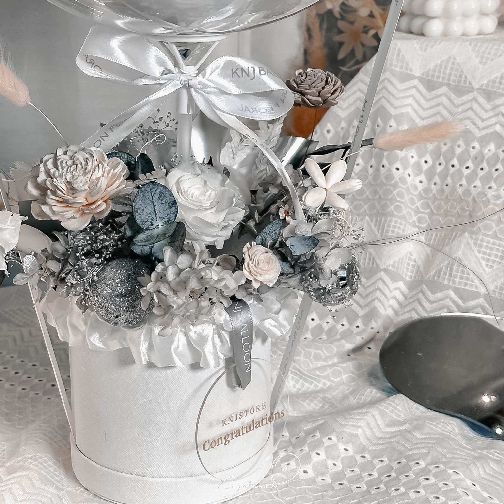 [開幕/祝賀] 晨霧銀熱氣球永生花禮