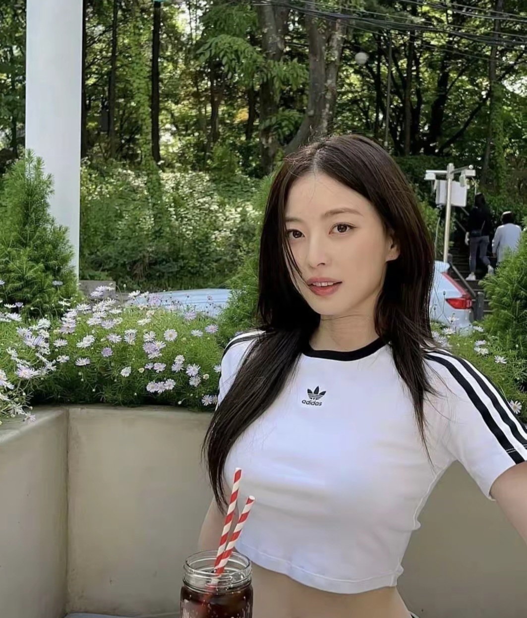 【代購】adidas 愛迪達 上衣 女款 短袖上衣 短版 TEE 黑