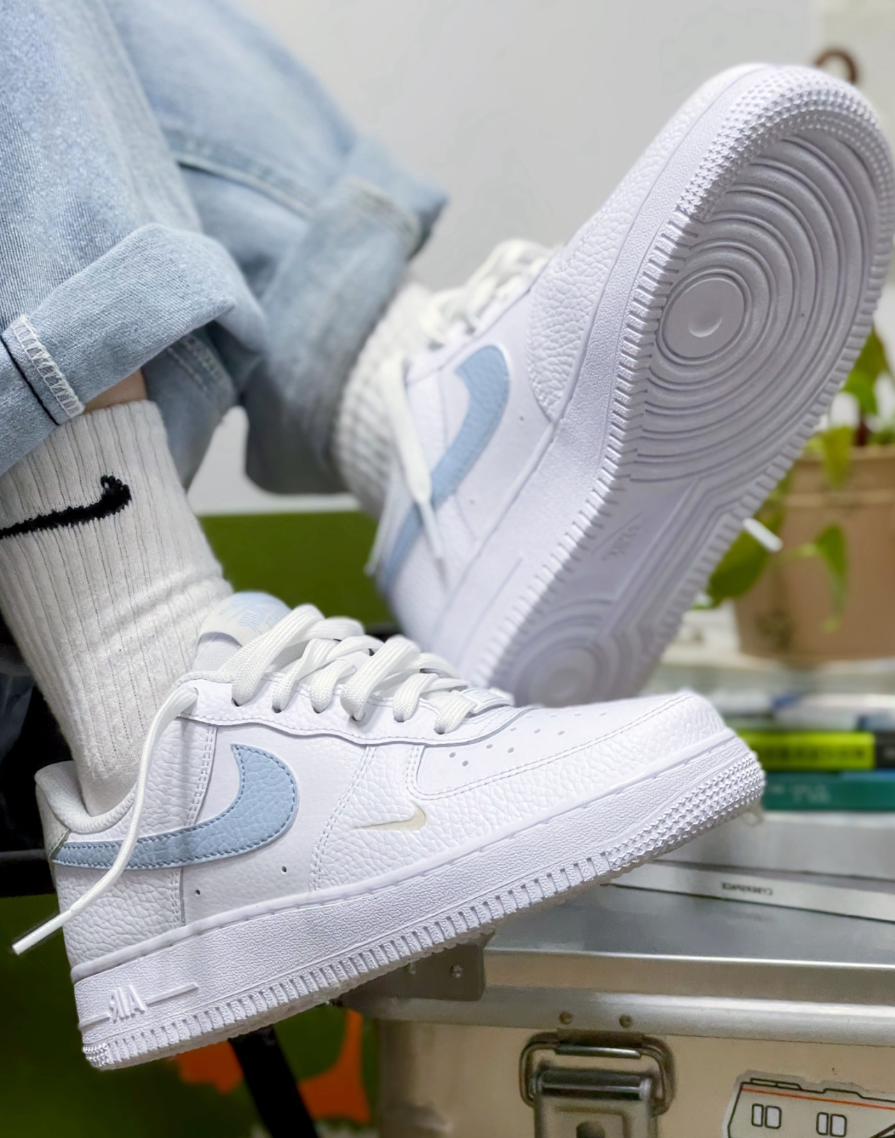 light blue air force 1 low