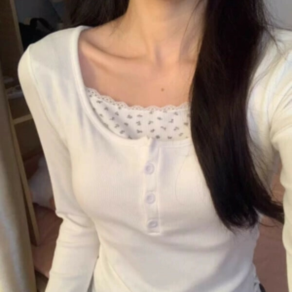 Hot recommended short bottoming shirt with chest pad (white) (S/M/L/XL sizes will be shipped after placing the order and contact customer service)