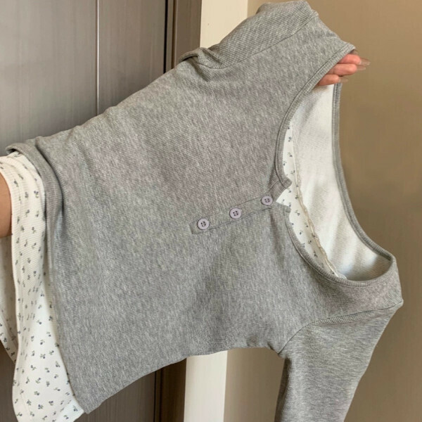Hotly recommended short bottoming shirt with chest pad (grey) (S/M/L/XL sizes will be shipped after placing the order and contact customer service)