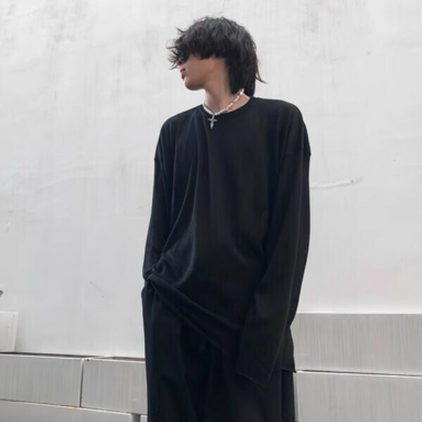 Hotly recommended niche ins loose inner layering shirt [Thin black style, it is recommended to hand wash and not machine wash M-XL sizes, please confirm the delivery size with customer service after placing the order]
