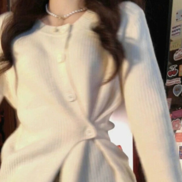 Popular short slim-fitting sweater (off-white) (S/M/L/XL sizes will be shipped after you place an order and contact customer service)