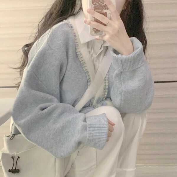 Popular v-neck knitted cardigan (light blue) (S/M/L/XL/2XL, please contact customer service for shipping sizes after placing an order)