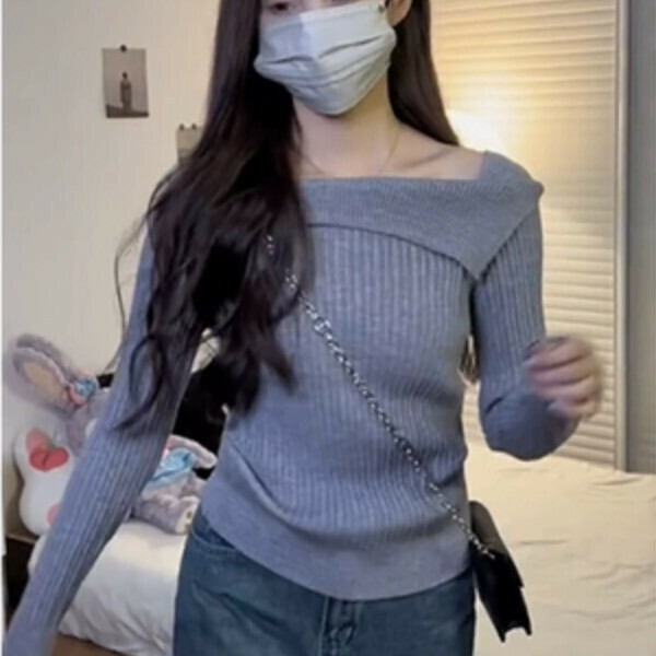 Popular one-shoulder collarbone sweater (grey) (S/M/L/XL sizes will be shipped after placing an order and contact customer service)